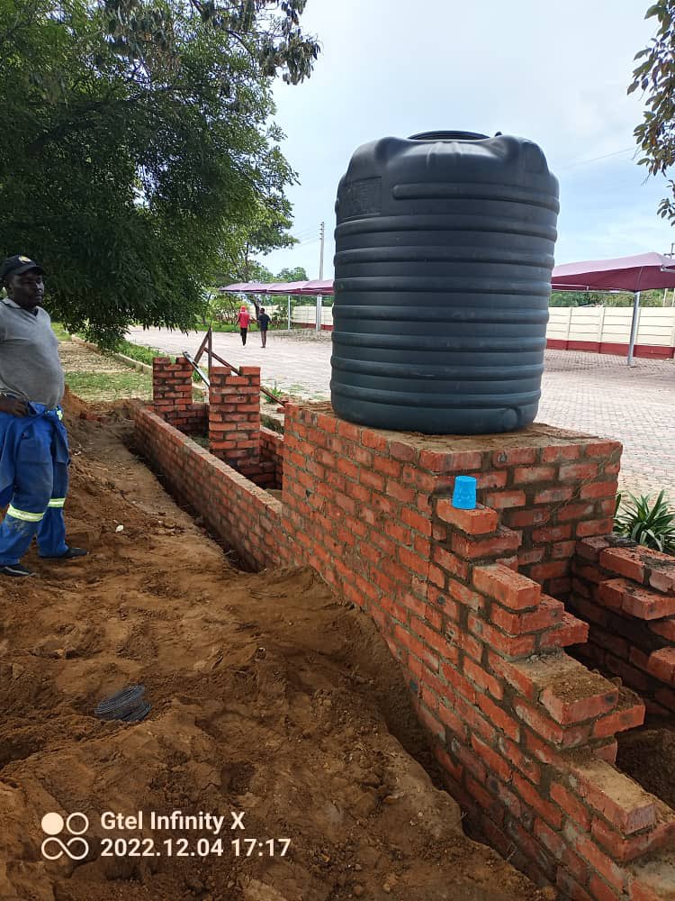 Construction of 134 group handwashing stations by @GoalZimbabwe underway in Bulawayo and Harare secondary schools.  Made possible through @UNICEFZIMBABWE support to reduce risk of COVID-19 and diarrheal diseases. #WashHands #GoodHygiene
