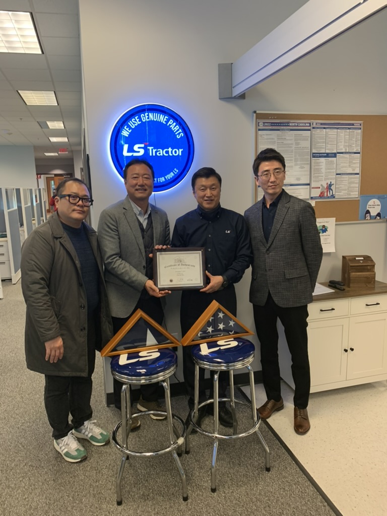 LSTractorUSA's tweet photo. We had LS HQ visit our North Carolina offices for the new year yesterday! We wanted to thank them for their time and efforts to meet with us to make LS Tractor USA great! This year is going to be exciting! #LS #LStractorUSA #StartBlueStayBlue https://t.co/TGsCdLsmHQ