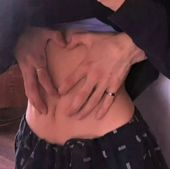 theprincesslots's tweet photo. Genteeee, estamos gravidinhos 🥺
E sim, o Lipe me fez fazer 5 testes ahah
Eu estou feliz demais e super ansiosa para viver esta nova fase 💕 https://t.co/byID5QgH9R