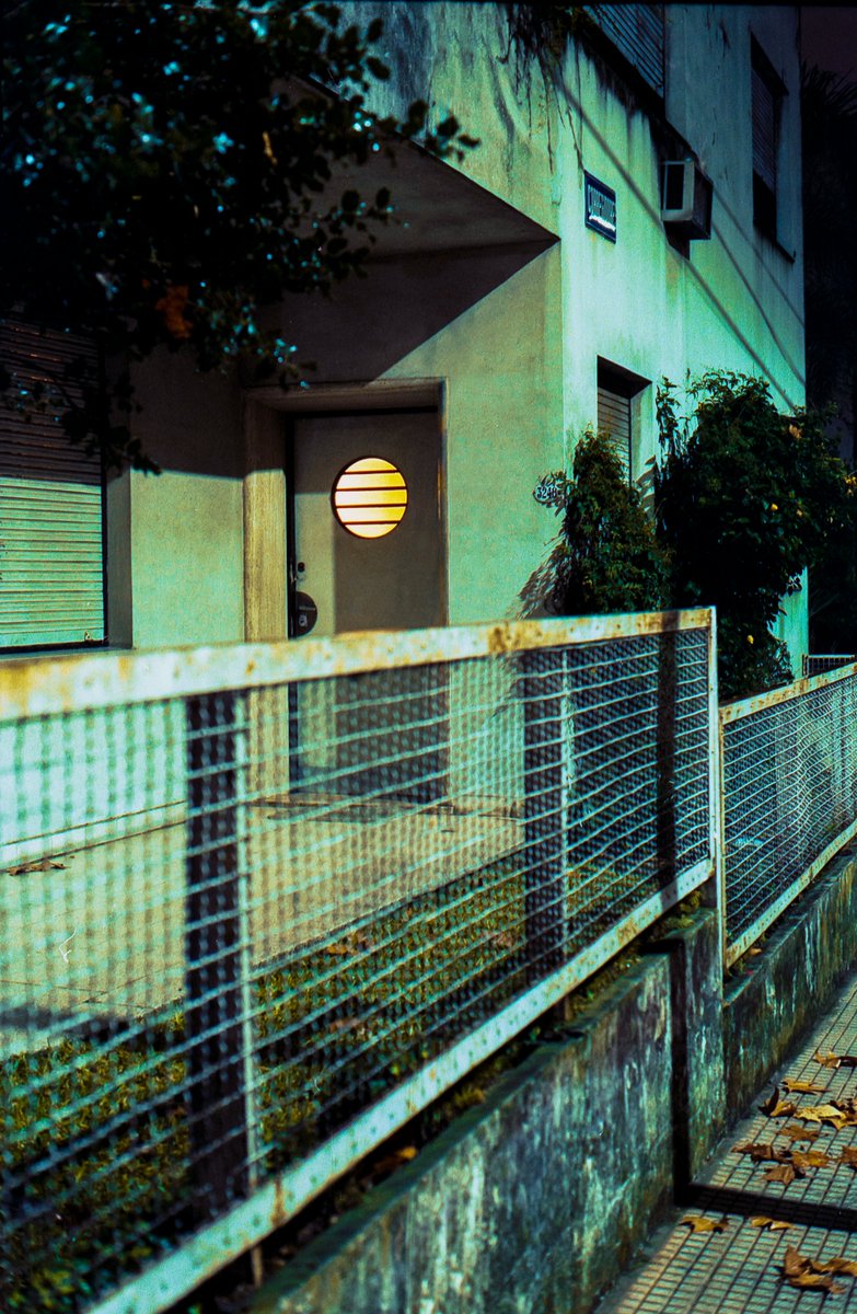 suffer_rosa's tweet photo. 35mm, buenos aires https://t.co/QKF7BZoSZA