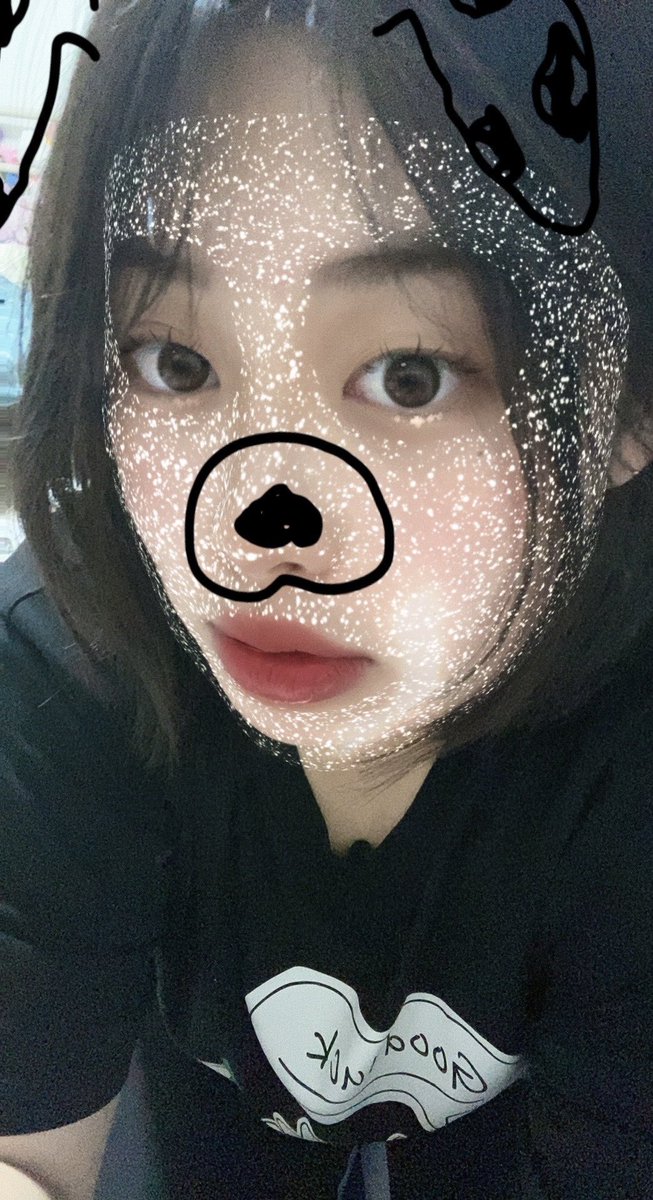何歲 tweet media