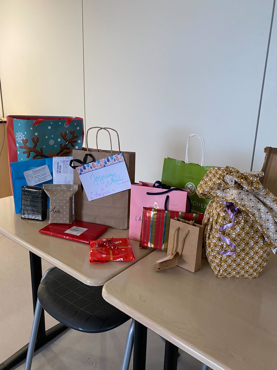 Hier, toute l’équipe de SPRJC s’est retrouvée pour le premier CA de l’année 2023 ! Ce fut l’occasion de célébrer la nouvelle année avec un Secret Santa. Tout le monde a ainsi pu découvrir son cadeau lundi à la fin du CA.🎁Toute l’équipe est déterminée pour cette nouvelle année !