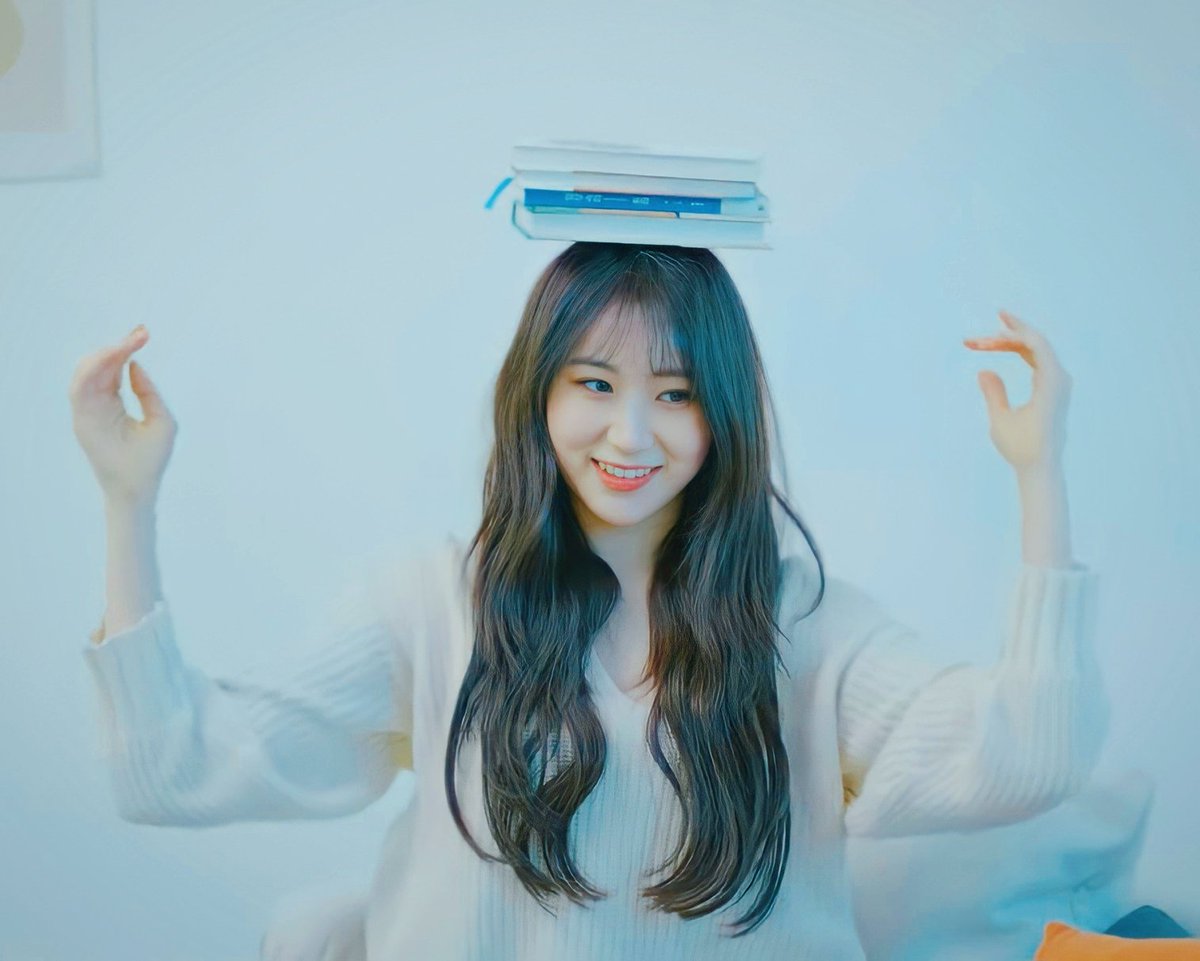 12crackheads's tweet photo. feathers, drop the tags! 🤍

CELEBRATE FOR CHAEYEON
#채연이의눈부신달빛_1월
#OurLightChaeyeonDay https://t.co/br5KQUHeXN