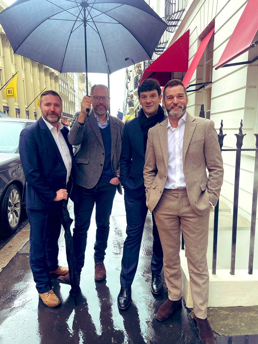 fredsirieix1's tweet image. Great catch up with #TheRightCourse team @CharityVoice @charliemcveigh @caggianesemiki @RightCourse_UK @MoJGovUK