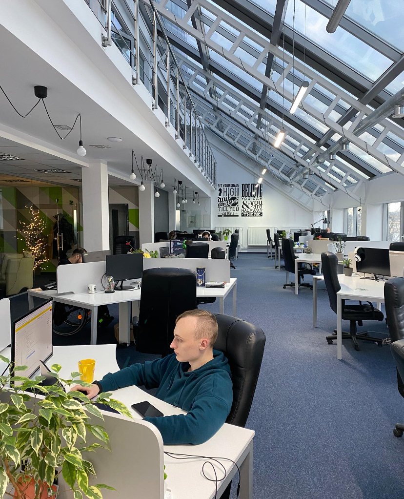 ExoftSoftware's tweet photo. Where the work is never done 👨‍💻
Our flexible workspace encourages creativity and productivity—and provides a home for your ideas.
➡ CV: career@exoft.net
🌐https://t.co/XAysAvZF8a
⠀#ExoftSoftware #exoft_team #itcompanyukraine #softwaredevelopmentcompany #standwithukraine https://t.co/qryzoYQDTN