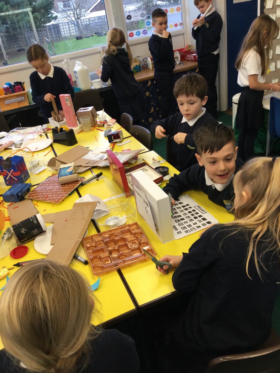 SullyPS's tweet photo. #SPSyear2/3 has enjoyed their immersion day for their new topic called โ Recreateโ through junk modelling #SPSresourceful https://t.co/C58VZ4jve6