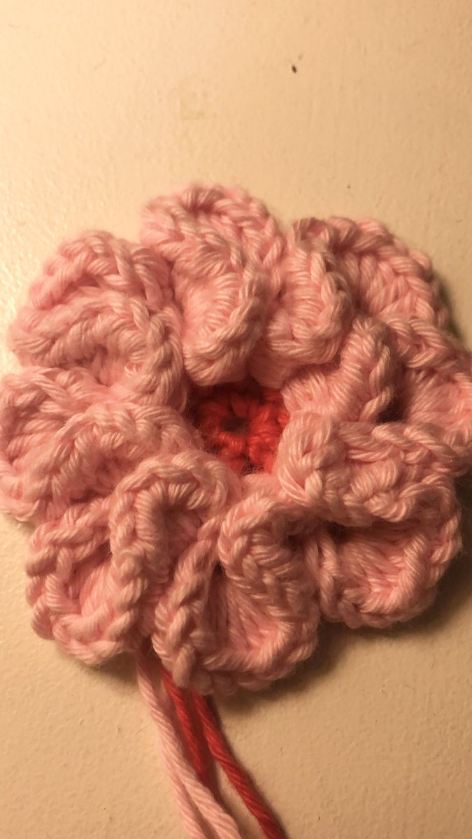 Efter trenden med kukflasköppnare och fitthalsband kommer nu: virkade hemorrojder