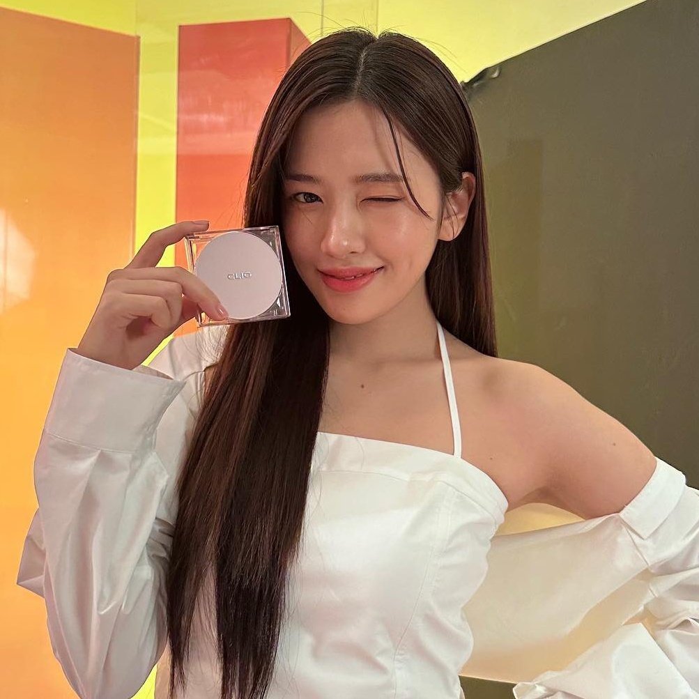 IVE__PINK's tweet photo. (⁠｡⁠•̀⁠ᴗ⁠-⁠)⁠✧
#JISOO #ANYUJIN https://t.co/MwSVKe7PEH
