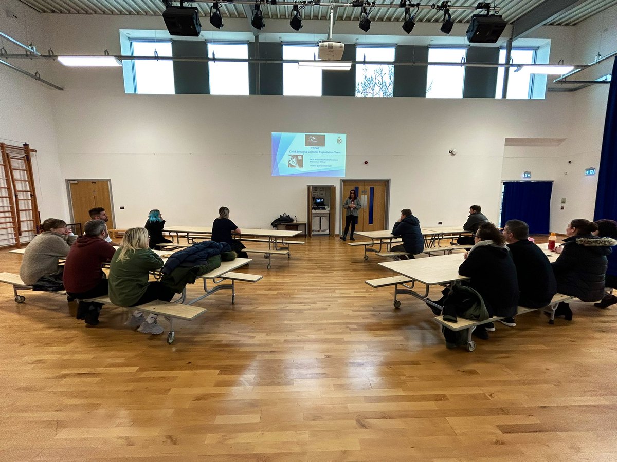 A huge thank you to @Andri35254620 from the Child Criminal and Sexual Exploitation Team at @ASPolice for leading a parent session about Online Safety awareness.