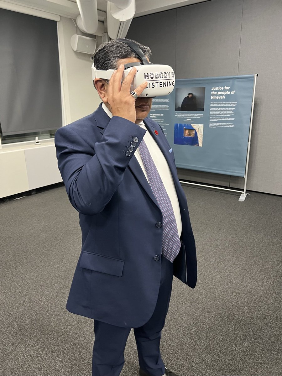 Honoured to show @NbdyListeningVR to HRH the Countess of Wessex and Lord @tariqahmadbt at the #PSVI conference. We are now working to develop similar experiences to highlight atrocities and sexual violence in #Ukraine, #Ethiopia and elsewhere. #VRforGood
