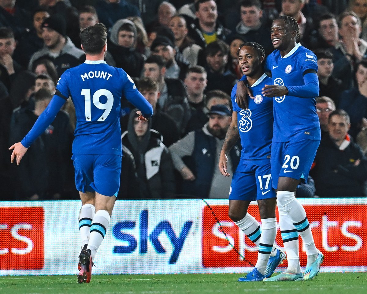 YANG CHELSEA BUTUHKAN BUKAN HANYA JOAO FELIX!

MEREKA BUTUH SOSOK KREATIF, PENGUMPAN DARI LINI TENGAH.

[SEBUAH UTAS]