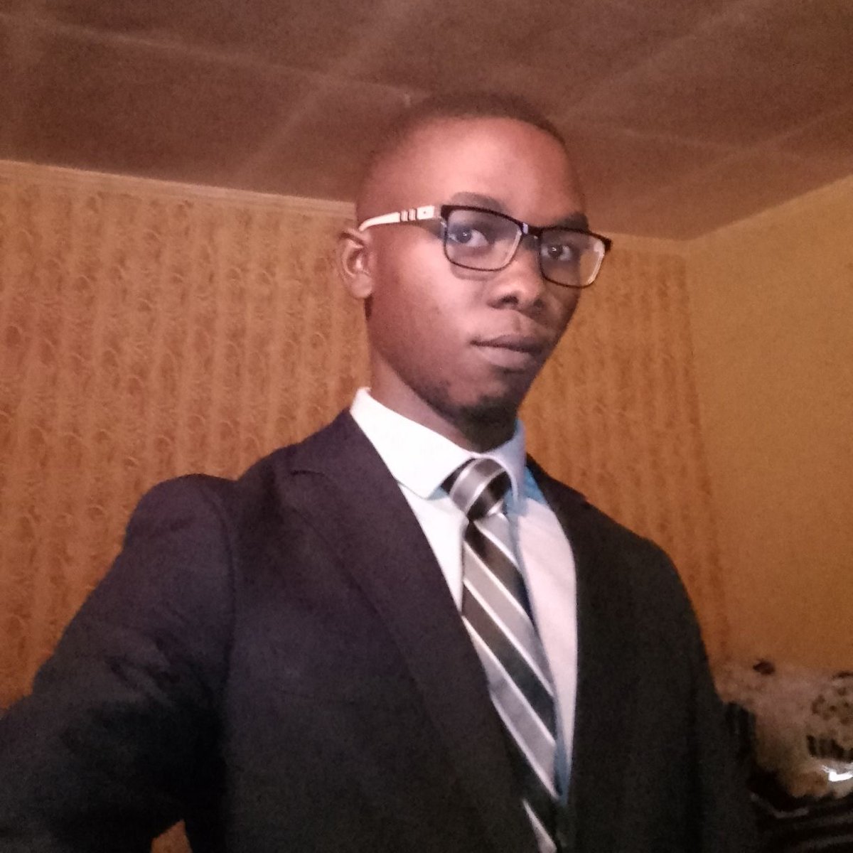 LEONELP55026534's tweet photo. #NouvellePhotoDeProfil https://t.co/1LYcSPtAfc