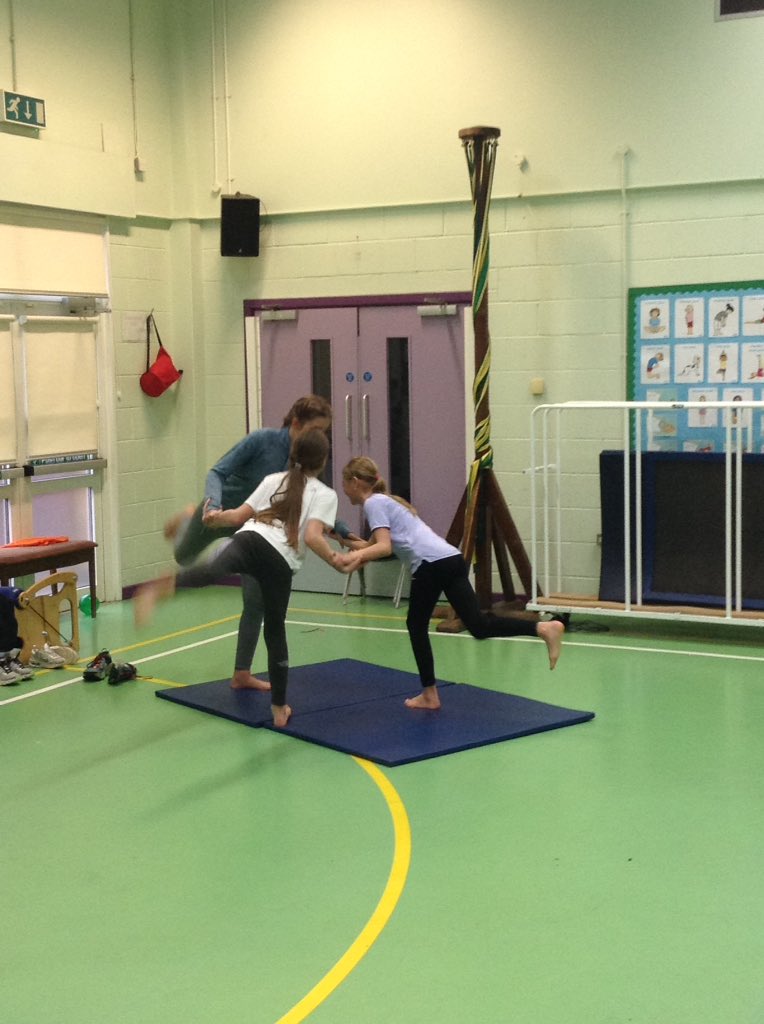 springwoodyear6's tweet image. Gymnastics and partner balances #swhpe