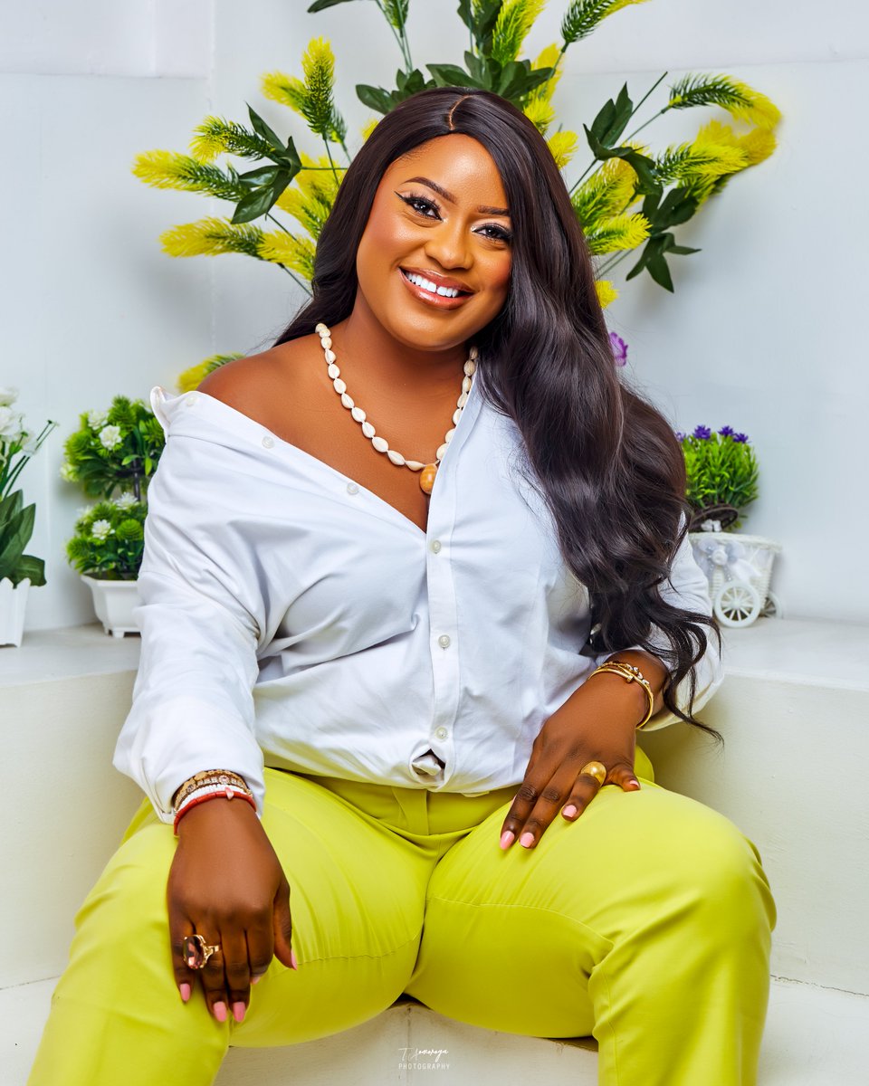 T_A_Omoroga's tweet photo. Big Sis. Big Age!
Happy Birthday Third Favorite Woman in my Life!
Shot by Yours Truly!
#TAOmoroga #TAshotit #Mostbooked #lagosportaitphotographer #lagosphotographer #lekkiphotographer #birthday #birthdayimages https://t.co/hJ2dGcwKaw