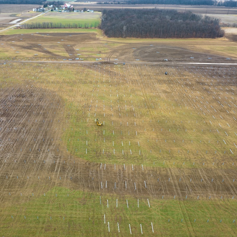 bp_America's tweet photo. We’re beaming 🌞 as another plan gets put into action 💪 

Our 1st owned solar project is starting construction in Ohio following a power purchase agreement w/@Meta. We expect our Arche project to produce energy equivalent to the average annual ⚡ consumption of over 20,000 US 🏡