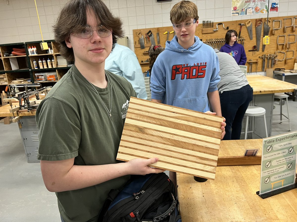 Such an energizing start to my day! Mr. Tenny’s Industrial Tech class hosted a gallery walk of their “personal projects”. I was amazed at their creativity and wood working skills! Nice job 👏 @RSD_STEM_DigLrn <a href="/LaSalleMS/">LaSalle Springs Middle School</a>