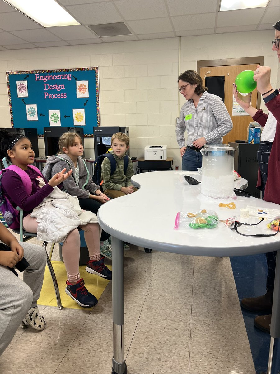 Does air have mass⚖️?What temp is liquid nitrogen🛢️? Will an alarm clock make sound if there is no air ⏰? These were some of the ❓ our HHEagles 🦅 investigated w/GATech. A huge thank you <a href="/GTRI/">GTRI</a> GATech Research Institute  for spending the day with us! #STEMatHopehill <a href="/apsupdate/">ATL Public Schools</a>