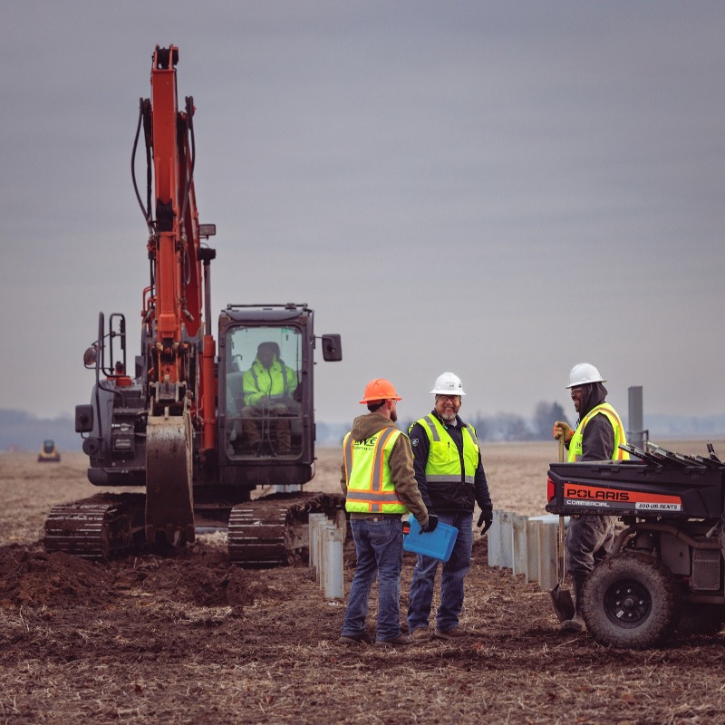bp_America's tweet photo. We’re beaming 🌞 as another plan gets put into action 💪 

Our 1st owned solar project is starting construction in Ohio following a power purchase agreement w/@Meta. We expect our Arche project to produce energy equivalent to the average annual ⚡ consumption of over 20,000 US 🏡