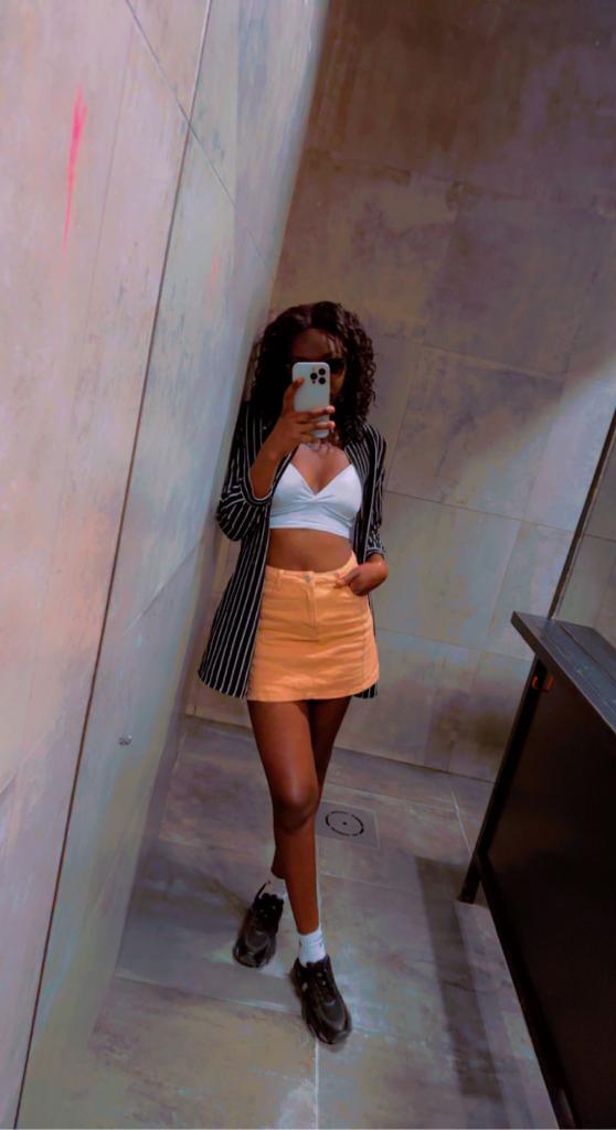 MTHANDENI_ASH's tweet photo. Long legs https://t.co/5sqNd1fxNc