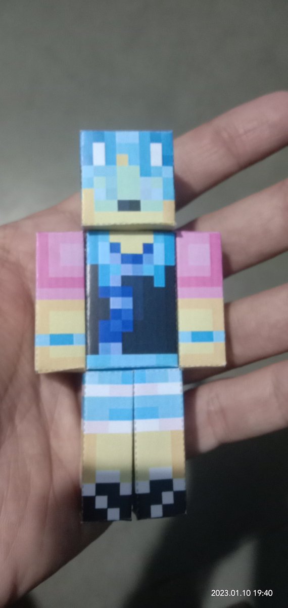 Stormywolfy09's tweet photo. Me and @Winter_SkyeYT UwU
#Minecraft #wolfpal #Crafty https://t.co/FdgDSTiwCe