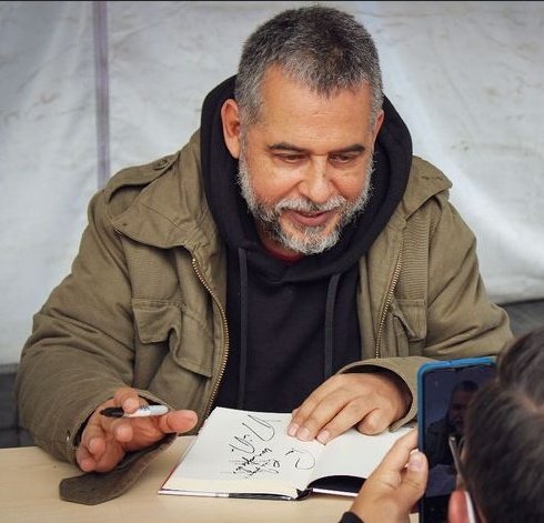 derlilopeza's tweet photo. Hoy es el cumpleaños de Mario Mendoza, uno de los escritores más importantes de nuestro país 🇨🇴.

¡Feliz cumpleaños, Mario! https://t.co/6Q78TkTKVt