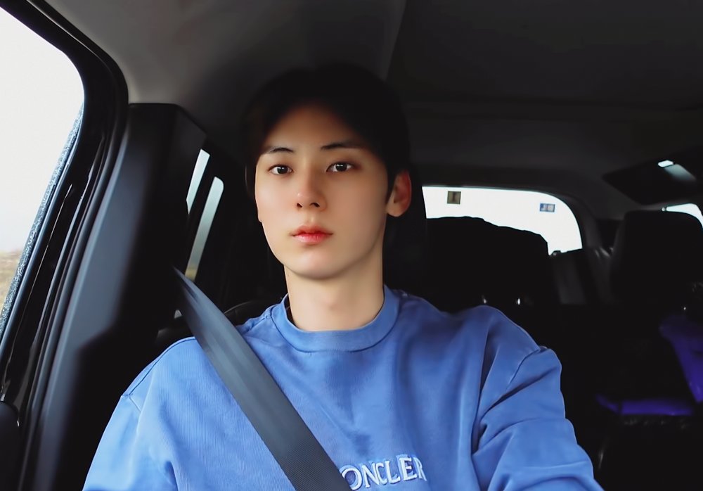 v_v2017v_v's tweet photo. #황민현 #HWANGMINHYUN 존잘임 https://t.co/c1i3ycZ28m