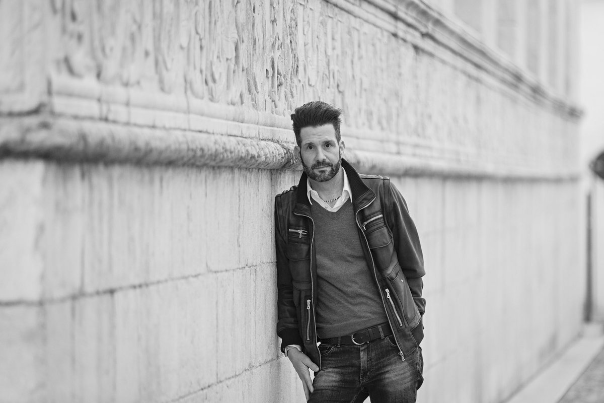 MarkErcolani's tweet image. Only the Temple can support me 😂 / solo il Tempio può sostenermi #temple #tempio #tempiomalatestiano #rimini #blackandwhite #bandw