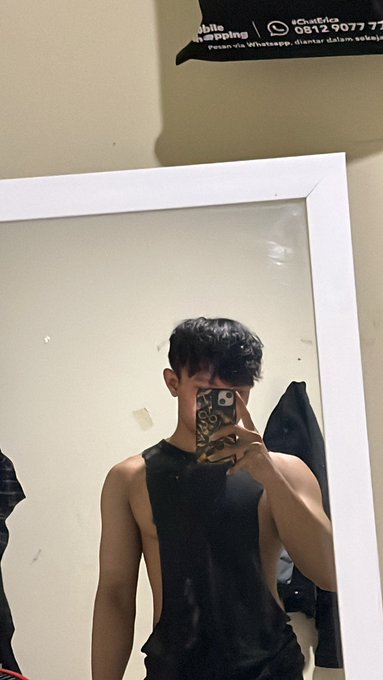 hot day 🥵💦 https://t.co/4ch6iCDyHt