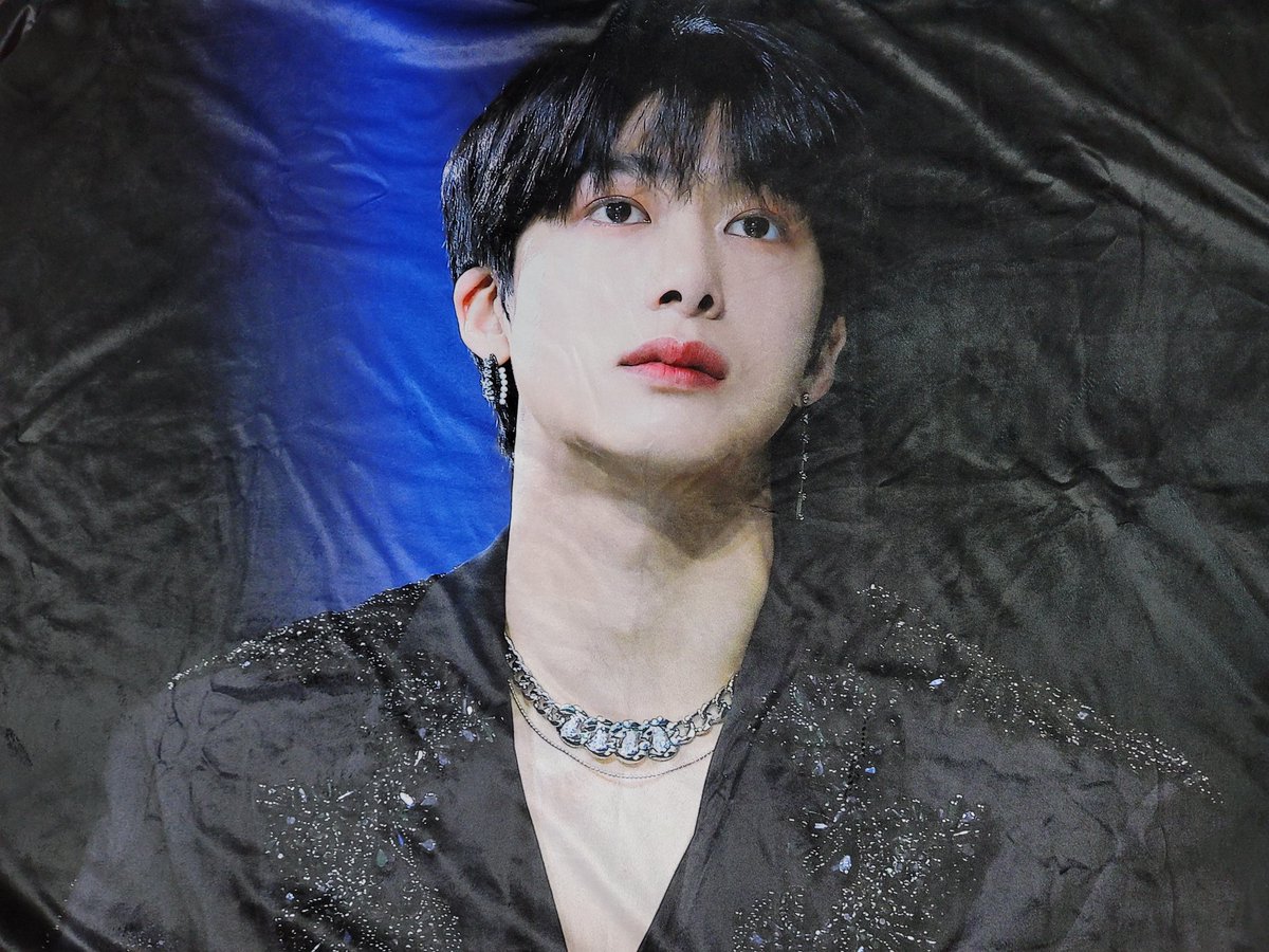 2023 HYUNGWON HAPPY BIRTHDAY☁️
-
#HBDtoHYUNGWON
-
1/15 형원이의 30번째 생일을 맞이하여 작게나마
담요 이벤트를 진행합니다

#rt 추첨 1분을 뽑아 포토담요를 보내드립니다
