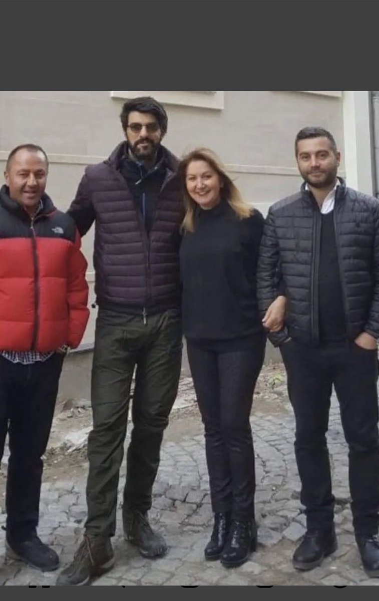 Hola buen día #EnTuLandia, miren lo que me roben por ahí!

#TubaBüyüküstün #EnginAkyürek
#KuYu #EnTu