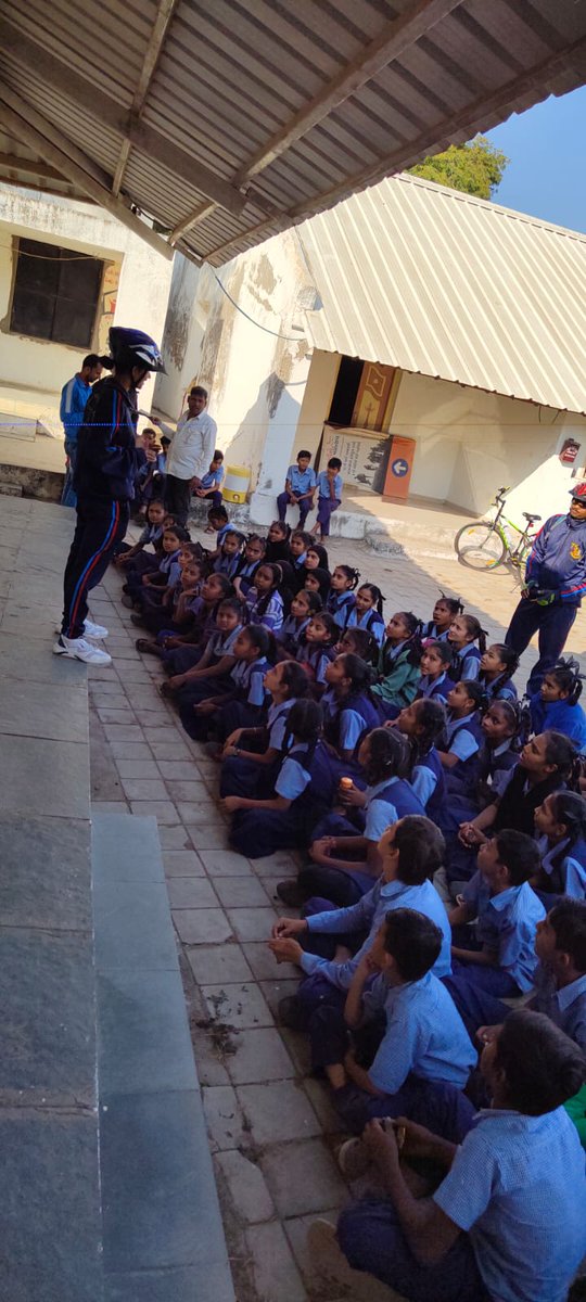 Simayad82948134's tweet photo. #Sabarmaticyclerally @ADevvrat @ArvindKapoorTYG @CMOGuj @DefencePRO_Guj @GovernorofGuj @HQ_DG_NCC @NCC_Dte_Gujarat 
@ncc4gujgirlsbn 
Jay hind aamod primary school https://t.co/TkMST1fffA