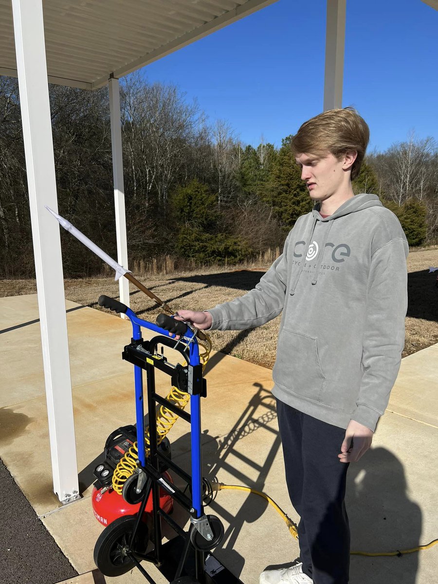 LeeCoSchools_MS's tweet photo. Rocket launches in the Unmanned Aerial Systems class at the CTE Center! π
#findingfutures https://t.co/T0GY5hlPth