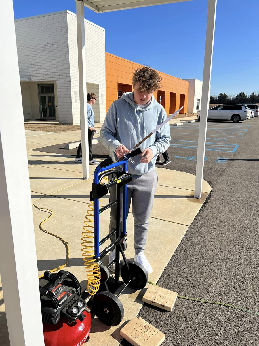LeeCoSchools_MS's tweet photo. Rocket launches in the Unmanned Aerial Systems class at the CTE Center! π
#findingfutures https://t.co/T0GY5hlPth