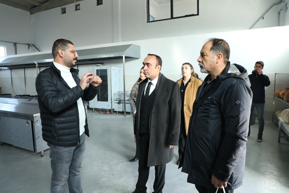 #Yenişehir Üreticilerinin Yanında

Değerli Misafirlerimizin Katılımıyla 10 Ocak Tarımsal Üretim ve Dünya Ziraat Mühendisleri Günü’nü Kutladık.

📍Nev Bahçe Parkı

#KalbeYürüyenBelediyecilik