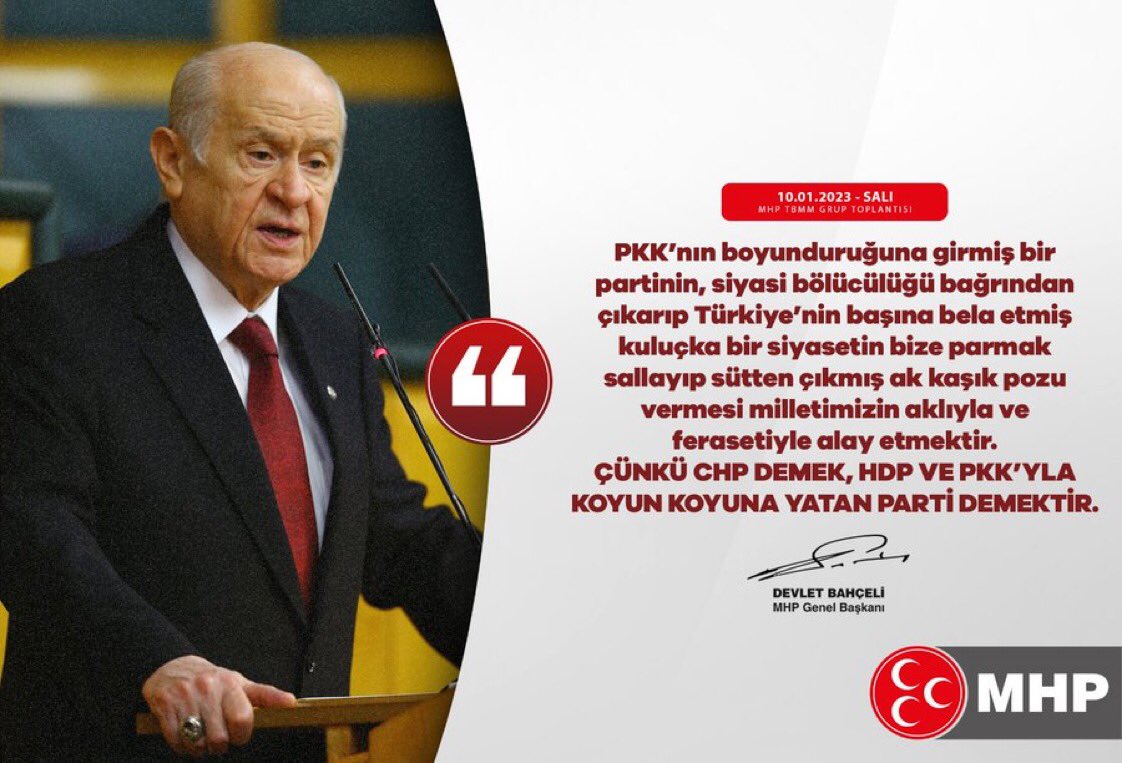 GokhanTurkesMHP's tweet photo. PKK’nın boyunduruğuna girmiş bir partinin, siyasi bölücülüğü bağrından çıkarıp Türkiye’nin başına bela etmiş kuluçka bir siyasetin bize parmak sallayıp sütten çıkmış ak kaşık pozu vermesi milletimizin aklıyla ve ferasetiyle alay etmektir.

MHP Genel Başkanı
Devlet BAHÇELİ https://t.co/f8aqArHJ8N