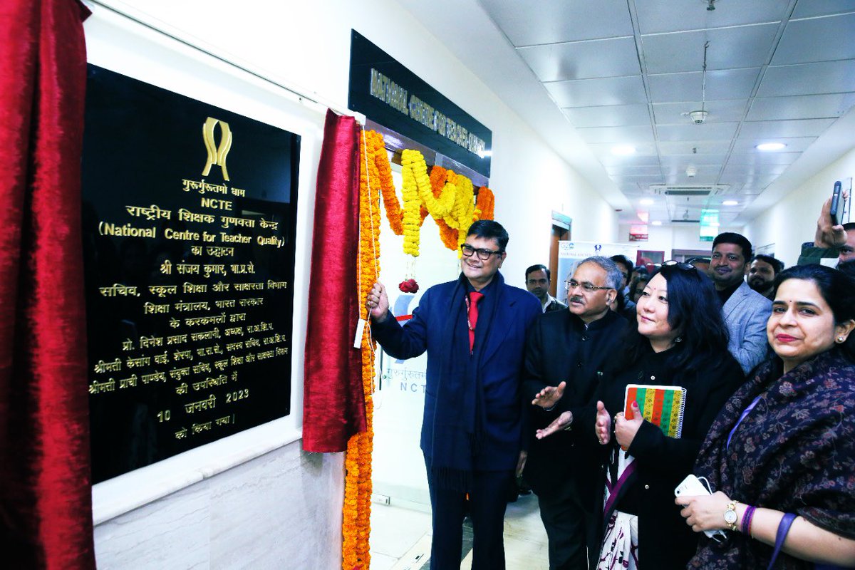 NCTE_Official's tweet photo. National Centre for Teacher Quality #NCTQ, inaugurated by Shri Sanjay Kumar IAS, Secretary DoSEL, MoE Govt. of India @sanjayjavin.
This NDEAR compliant platform will facilitate implementation, monitoring and analysis of #NPST & #NMM. https://t.co/CM8qRCaq5a