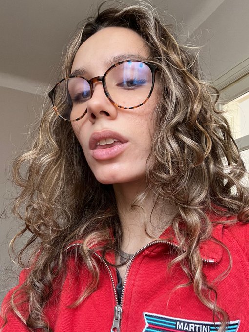 I'm a nerd haha https://t.co/W26pdpSb28<a href="/tag/photooftheday"class="tags"><span>#photooftheday</span></a><a href="/tag/sunnyday"class="tags"><span>#sunnyday</span></a><a href="/tag/beauty"class="tags"><span>#beauty</span></a><a href="/tag/dressup"class="tags"><span>#dressup</span></a><a href="/tag/br"class="tags"><span>#br</span></a>