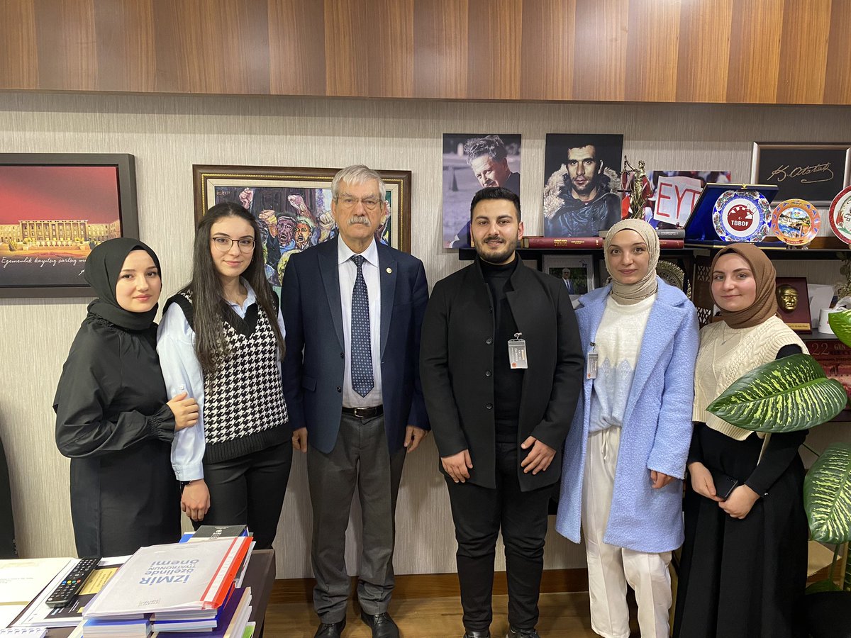 Tıbbi Laboratuvar Platformu üyeleri TBMM’de ziyaretimize geldiler. Tıbbi laboratuvar teknikerlerinin hak ve sorumlulukları ile ilgili sorunlarını değerlendirdik. Gençlerimizin sorunlarının çözülmesi konusunda yanlarındayız. Konunun takipçisi olacağız! #TibbiLabMecliste