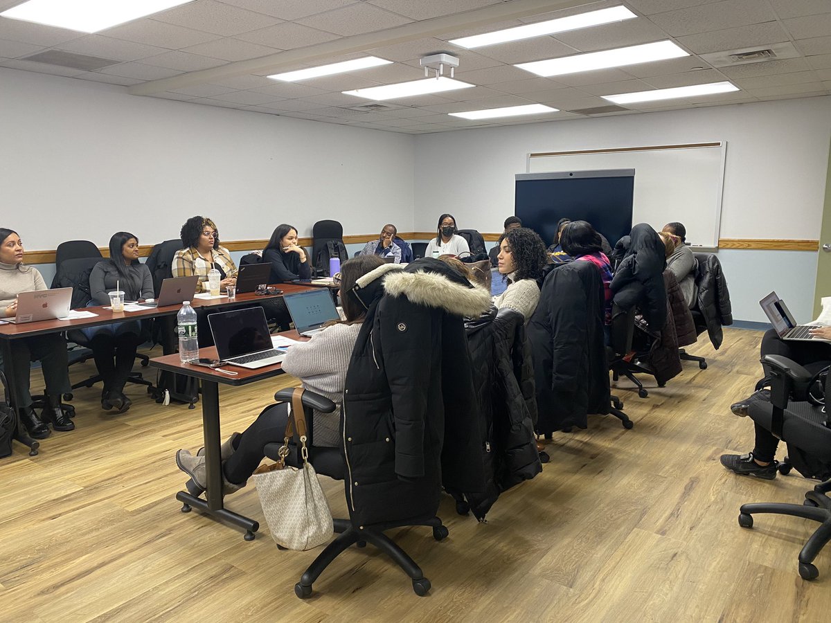 CIOBCitywide's tweet photo. Ed and Stephanie facilitating our CIOB Citywide Parent Coordinator meeting today. So many great topics on the agenda! #nycdoe #parentcoordinators #parents #families #studentsupport #highschools #nycpublicschools #educators @NYCSchools @DOEChancellor @DK_BlackburnNYC https://t.co/57gT7uhTxG