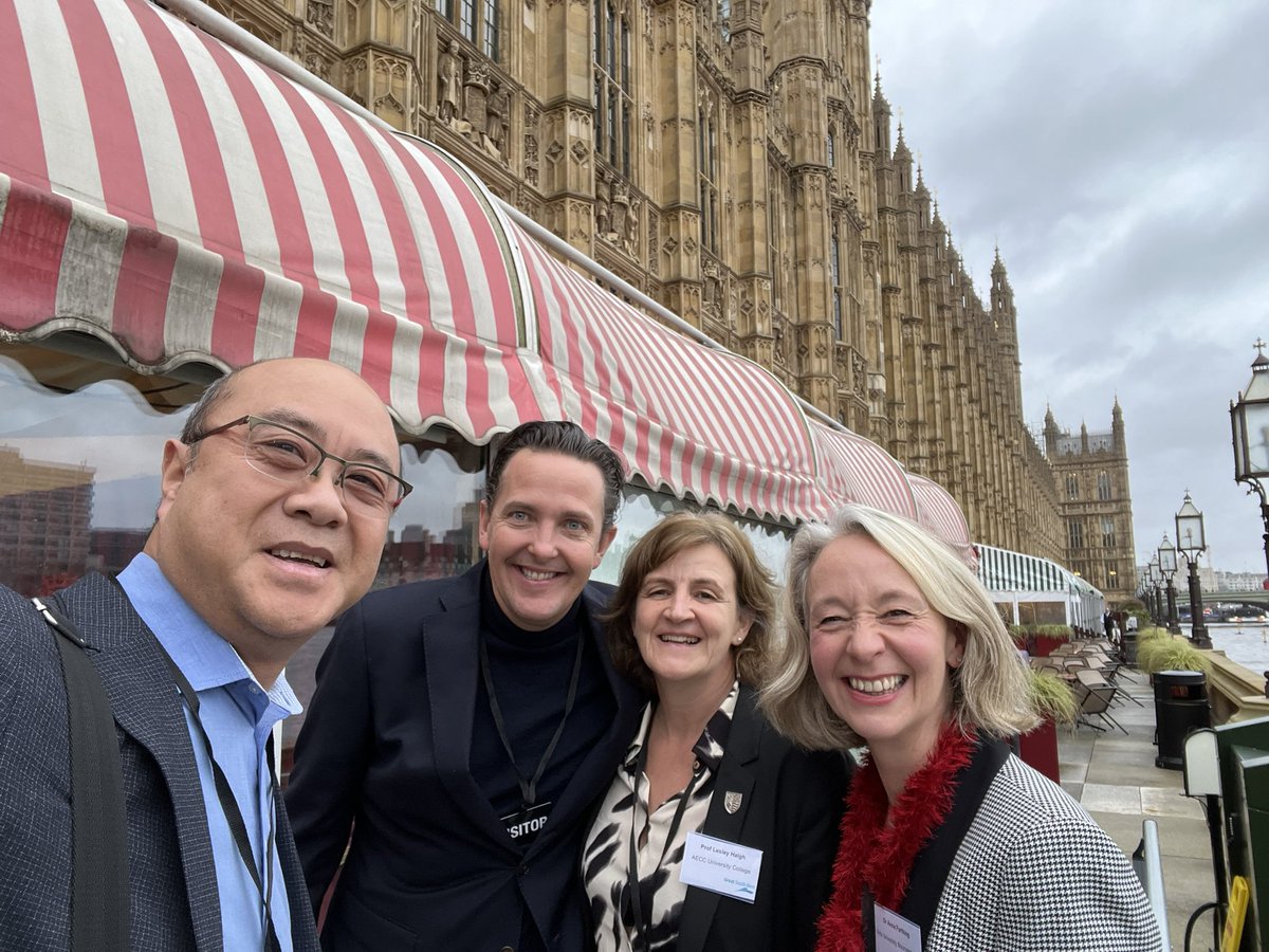 GordonFong's tweet photo. We have @AECCUniversityC @inspiredAUB @3SIDEDCUBE @Datacenta @emangotalk #kimcell @GordonFong all represented here as #dorsetbiz for the @GreatSW_uk launch event at #houseoflordies - yes, wine was involved. https://t.co/BsBYnOhcN7