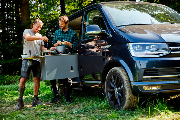 SOLIDWORKSDE's tweet photo. Die Fachzeitschrift @konstruktionspr veröffentlichte ihren Jahresrückblick mit den meistgelesenen Beiträgen im Bereich Konstruktion. Der Artikel zum Camper unseres Kunden schaffte es auf Platz 1. 
Zum Artikel ➡️ https://t.co/zxxCPT2Gb1

#SOLIDWORKS #Konstruktion #Kundenreferenz https://t.co/LTh3VEE9YK