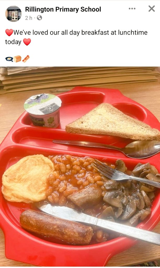Rillington Primary loving their All Day Breakfast 
Well done Amber 👏 looks yummy 😋 
<a href="/MallowsTraceym/">Tracey Mallows</a> 
<a href="/rillingtoncps/">Rillington CP School</a>