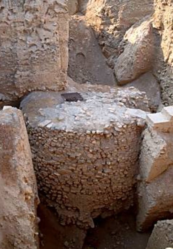 MahMarMak1's tweet photo. #Oldest_Known_Tower 
Palestine, Àriħa أريحا (Jericho).
8000 BCE.
Tower of Àriħa (Jericho), an 8.5-metre-tall (28 ft) stone structure, built in Pre-Pottery Neolithic period.
It is considered the world’s first stone building &amp; possibly world's first work of monumental architecture. https://t.co/nRfj2phLjx