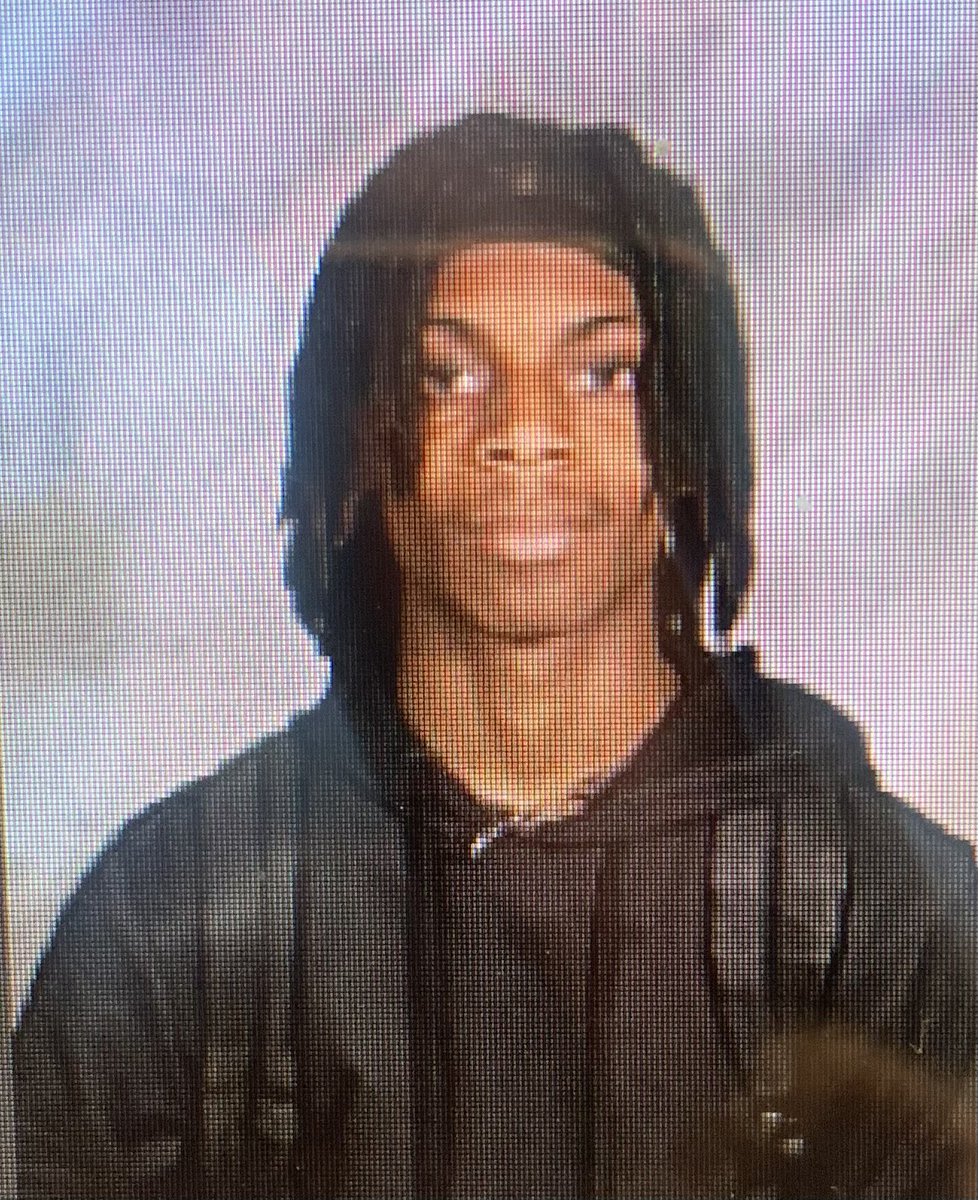 First graduate since we have been back from break……Vanek Blake! He is the perfect example of coming in here and getting the job done! Super proud of him! #kva #simonyouth <a href="/simon_youth/">Simon Youth Foundation</a> <a href="/FHSCounselors1/">Fulton Counselors</a>