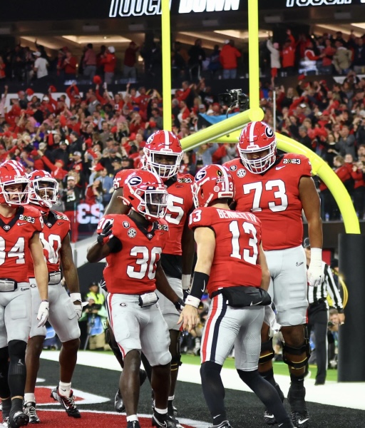 CCPackersFball's tweet image. Congratulations goes out to Packer Legend @3wayyyy on another National Championship victory!!! Packer Nation is truly proud of you!!! You are the true definition of a Packer that makes the whole town proud!!! Keep being great champ!!! #GoPACK #BacktoBack #Hometownlegend