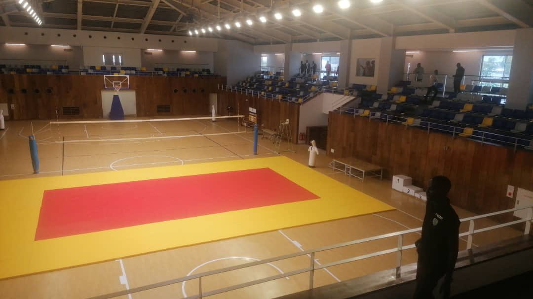 IsidoreKwandja's tweet photo. Le Premier Ministre Sama Lukonde accompagné de ses Ministres et du Gouverneur de la ville de Kinshasa, ont visité une des infrastructures sportives déjà prête pour accueillir trois (Judo, Basket-ball et Tennis de table) de neuf activités sportives des IXes Jeux de la Francophonie https://t.co/z8Z6FqZIpf