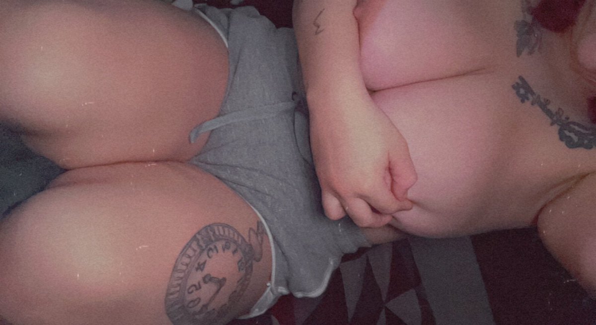 Chefriya1's tweet photo. Alright babies, go snag one of my 5 free trials for my onlyfans, tell me what you’d like more of 🫦😘 https://t.co/zKvLKx534X #onlyfans #OnlyFansgratis #onlyfanspromo #milf #tattooedgirls #freetrials https://t.co/tTcTskoXvx