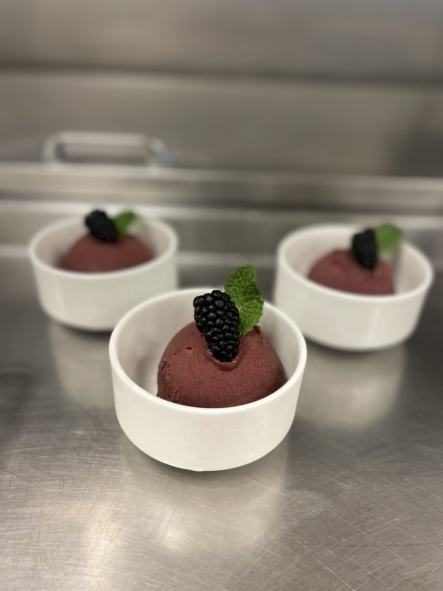 Sherbet is definitely amazing. Even in the winter time. Who else loves Sherbet? 
#desserts #DESSERT #food #foodblogger #foodforthought #foodphotography #instagood #fyp #fypシ #foryoupage #winter #fruits