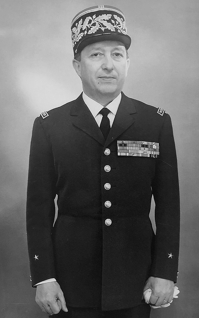 HistoireParis17's tweet photo. L'occasion de rendre hommage au général Abdon Casso (1912-2002) qui, après une riche carrière militaire et le commandement des @PompiersParis à partir de 1963, devint le maire de #Paris17 de 1970 à 1976.
L'esplanade située devant la caserne du bld Gouvion St-Cyr porte son nom. https://t.co/EzMn3QjhzG