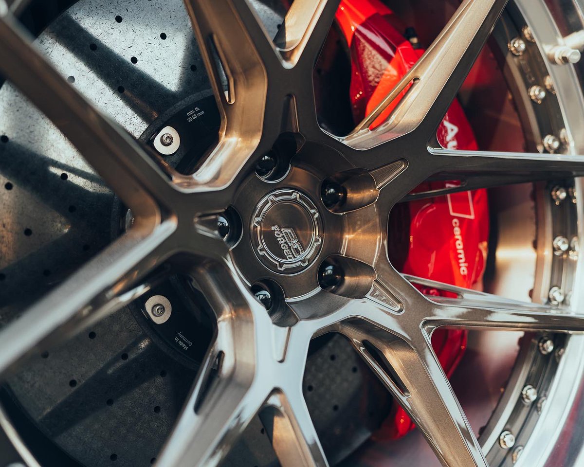 BCForgedNA's tweet photo. Audi RS6 Avant • HCA381S • Brushed black center • Polished lip • Stainless hardware • Available 18"-23" diameter • @roswaggin photos by @guywithacamera415 • Email:sales@bcforged-na.com • #bcforged #bcforgedna #audi #rs6 #audirs6 https://t.co/uBbbin5ibg